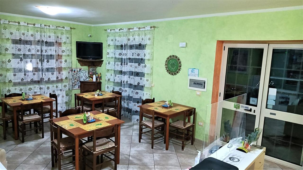Bed and Breakfast Il Laghetto Castrovillari Exterior foto