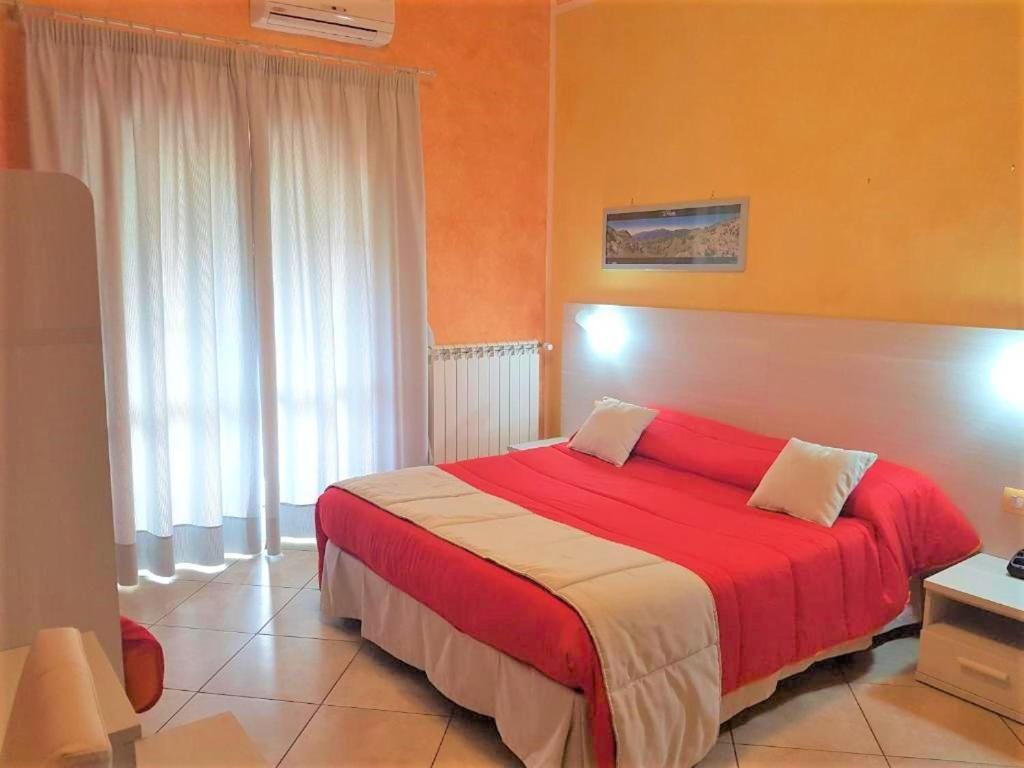 Bed and Breakfast Il Laghetto Castrovillari Exterior foto