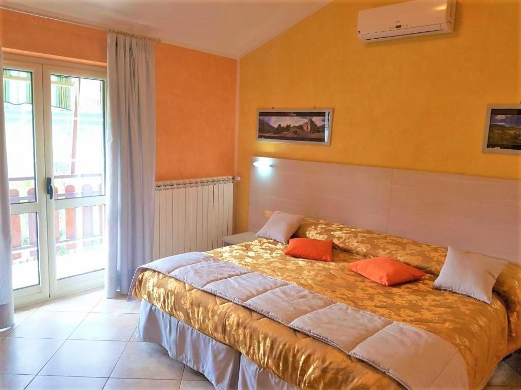 Bed and Breakfast Il Laghetto Castrovillari Exterior foto